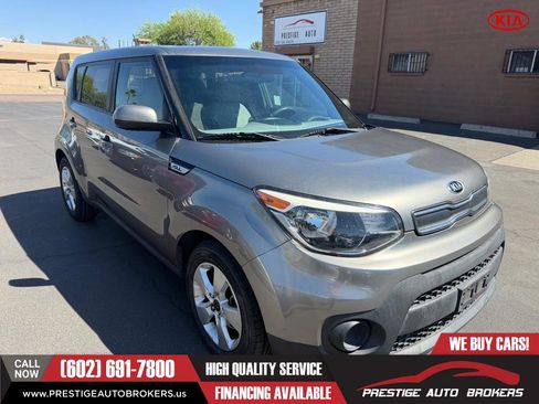 Used 2017 Kia Soul FWD image 12