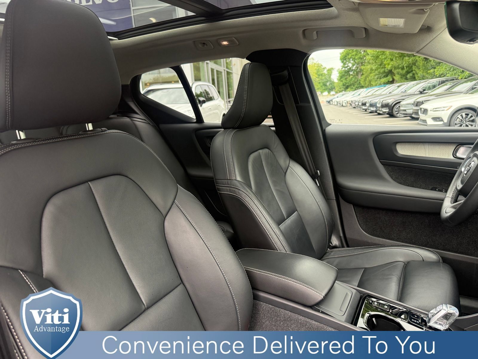 Certified 2023 Volvo XC40 B5 Ultimate w/ Protection Package Premier AWD/4WD image 31