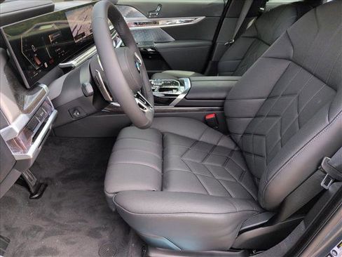New 2026 BMW 760i xDrive w/ Autobahn Package image 4