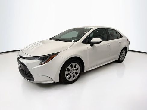 Certified 2026 Toyota Corolla LE FWD image 3