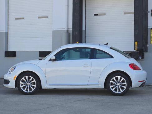 Used 2015 Volkswagen Beetle TDI FWD image 5