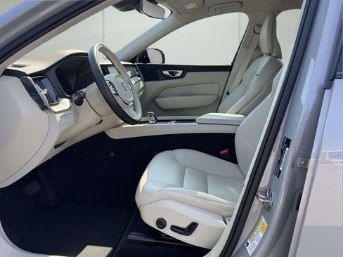 Used 2024 Volvo XC60 B5 Plus w/ Protection Package Premier AWD/4WD image 15