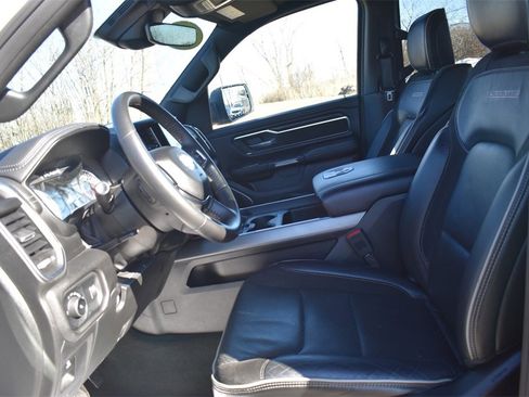 Used 2024 RAM 1500 Laramie image 31