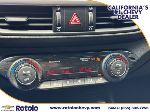 Used 2022 Kia Forte GT-Line w/ GT-Line Premium Package FWD image 19