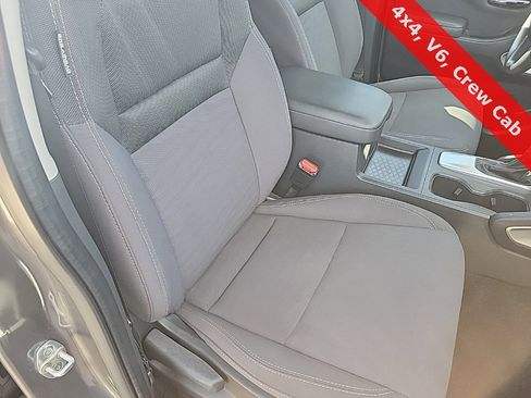 Used 2022 Nissan Frontier SV image 44