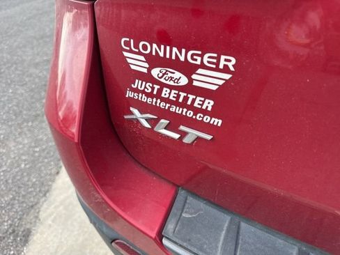 Used 2021 Ford Explorer XLT w/ Equipment Group 202A image 10