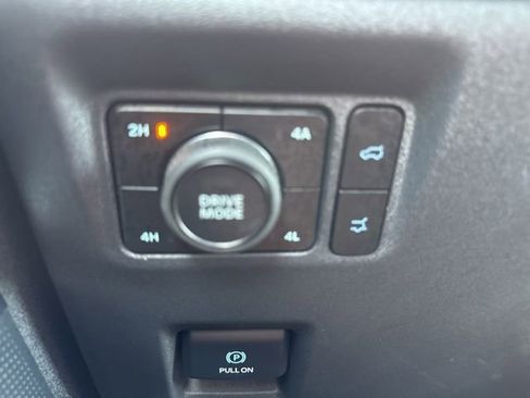 Used 2025 Ford Expedition Active AWD/4WD image 23