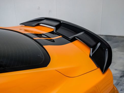 Used 2021 Ford Mustang Shelby GT500 w/ Technology Package image 16