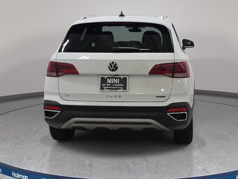 Used 2024 Volkswagen Taos SE AWD/4WD image 7