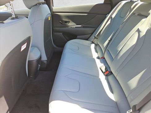 New 2026 Hyundai Elantra Limited FWD image 12