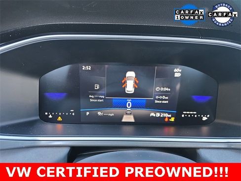 Used 2025 Volkswagen Taos SE image 10