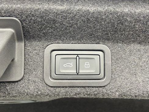 Certified 2023 Audi S6 Premium Plus w/ Premium Plus Package image 32