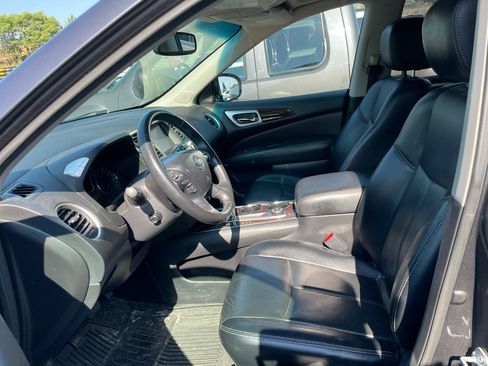 Used 2014 Nissan Pathfinder Platinum w/ Platinum Premium Package AWD/4WD image 3