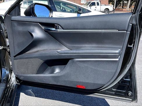 Used 2022 Toyota Camry LE image 22