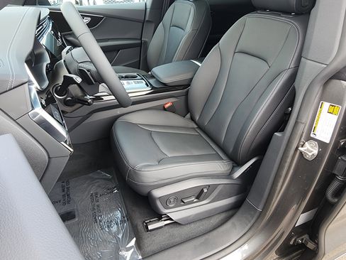 New 2025 Audi Q8 Premium image 21