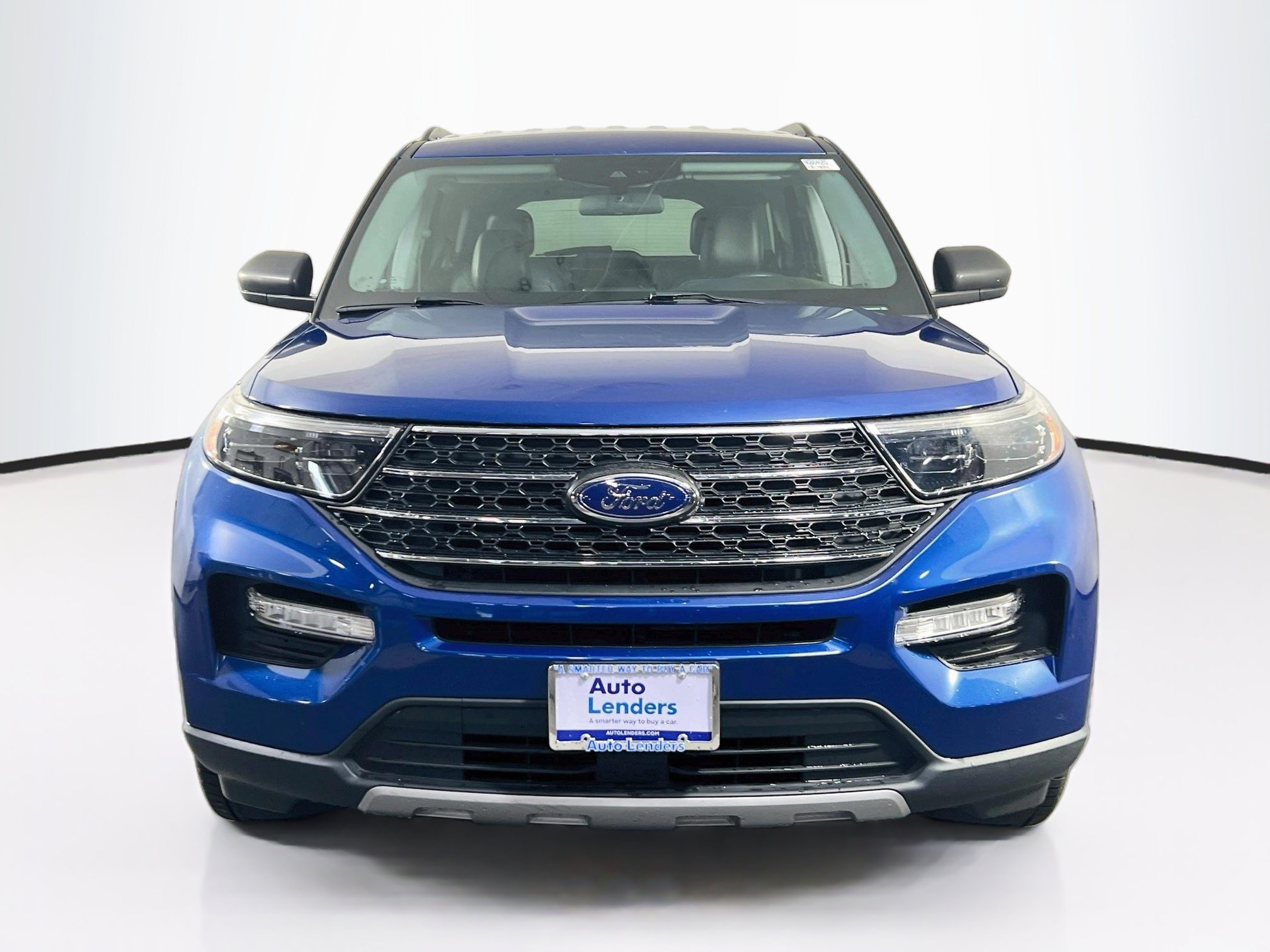 Used 2022 Ford Explorer XLT w/ Equipment Group 202A AWD/4WD image 2
