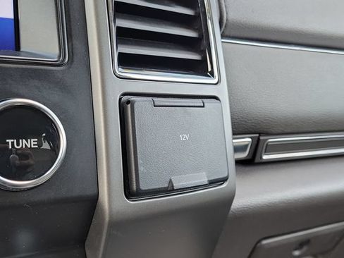 Used 2020 Ford Expedition XLT w/ Equipment Group 202A RWD image 28