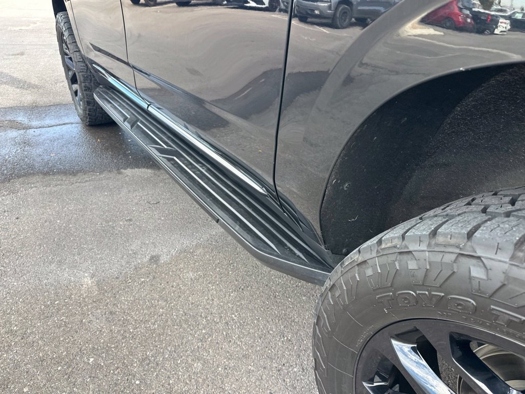 Used 2022 Cadillac Escalade ESV Sport AWD/4WD image 9