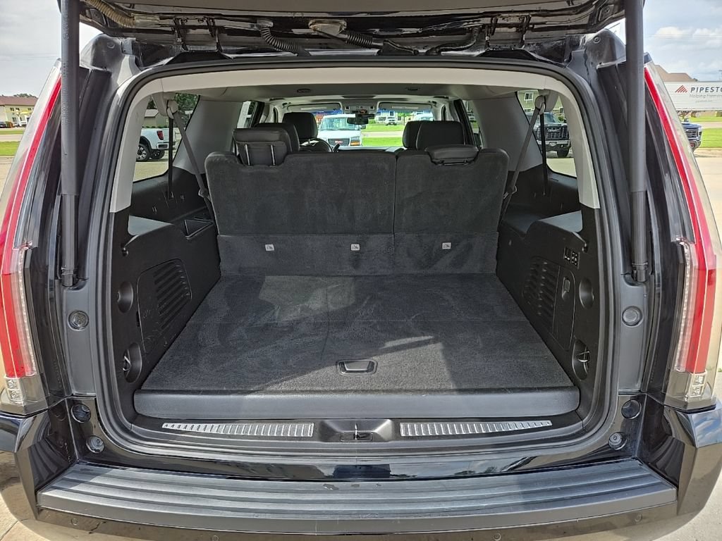 Used 2019 Cadillac Escalade ESV Luxury AWD/4WD image 14