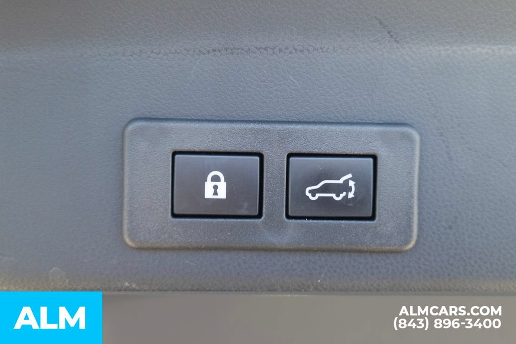 Used 2025 Subaru Ascent Premium AWD/4WD image 9