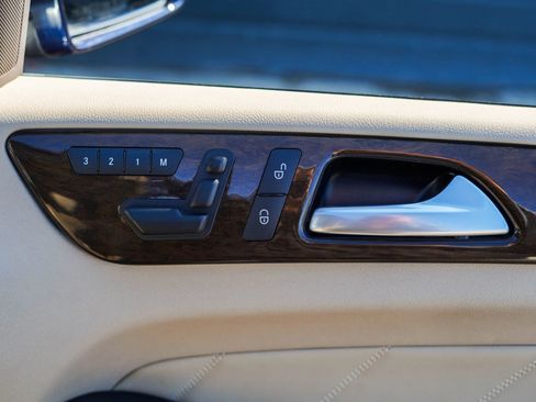 Used 2015 Mercedes-Benz GL 320 BlueTEC 4MATIC image 25