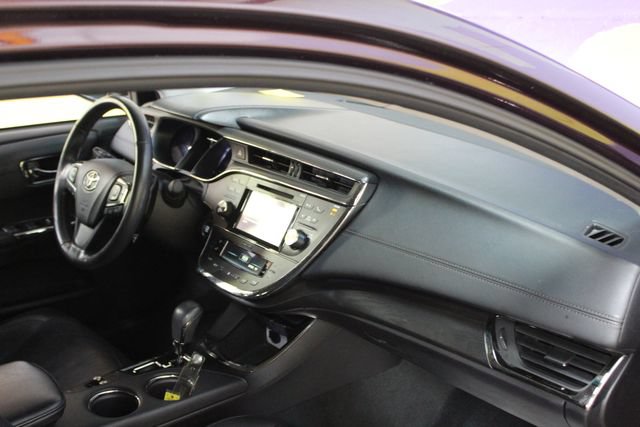 Used 2017 Toyota Avalon Limited FWD image 12