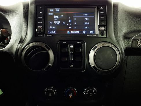 Used 2015 Jeep Wrangler Unlimited Sport w/ Quick Order Package 24S AWD/4WD image 22