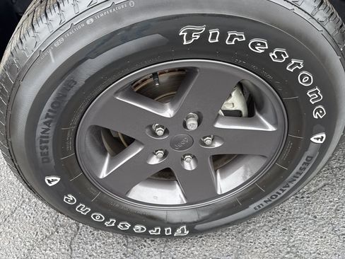 Used 2016 Jeep Wrangler Unlimited Sport image 10