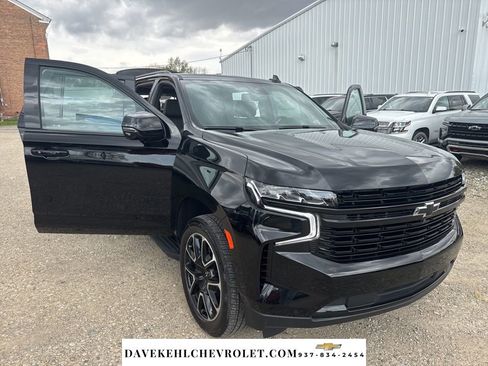 Used 2023 Chevrolet Tahoe RST w/ Luxury Package AWD/4WD image 16