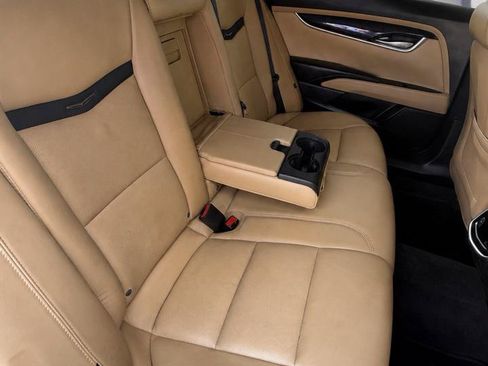 Used 2013 Cadillac XTS Luxury FWD image 17