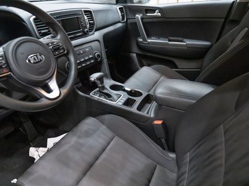 Used 2019 Kia Sportage LX image 17