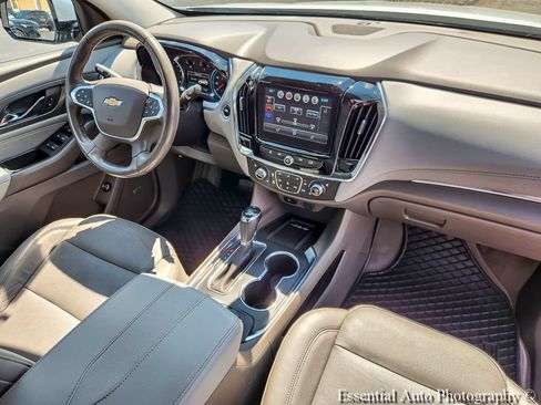 Used 2019 Chevrolet Traverse Premier FWD image 25