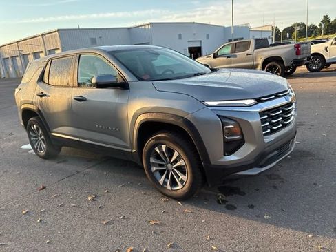 Used 2026 Chevrolet Equinox LT AWD/4WD image 6