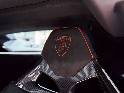 Used 2024 Lamborghini Huracan Tecnica image 48