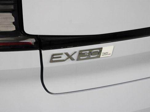 New 2026 Volvo EX30 Ultra image 15