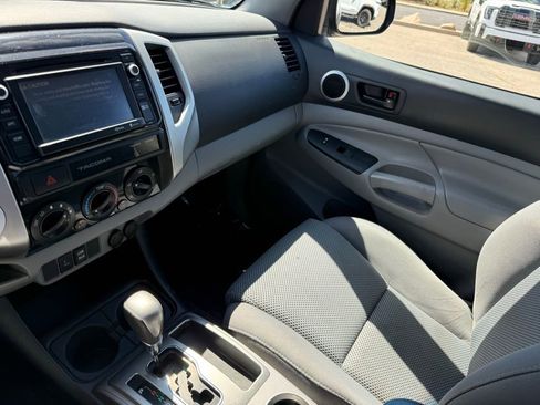 Used 2015 Toyota Tacoma 4x4 Double Cab w/ TRD Off-Road Package image 13