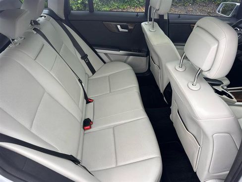 Used 2015 Mercedes-Benz GLK 350 4MATIC image 24