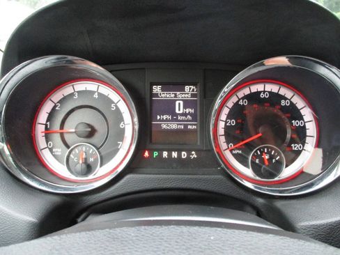 Used 2016 Dodge Grand Caravan SXT w/ Rear Park Assist Package FWD image 27