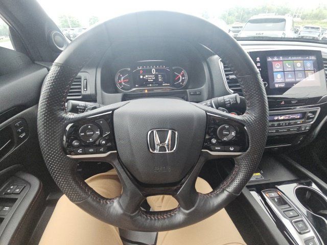 Used 2024 Honda Passport Black Edition image 16