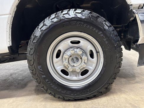 Used 2022 Ford F250 XL w/ Power Equipment Group image 34