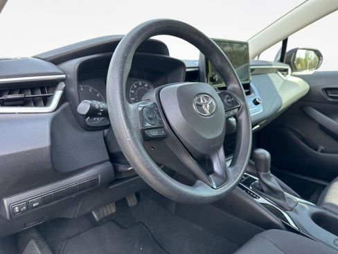 Used 2024 Toyota Corolla LE w/ LE Convenience Package image 11