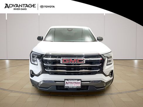 Used 2025 GMC Terrain Elevation FWD image 3