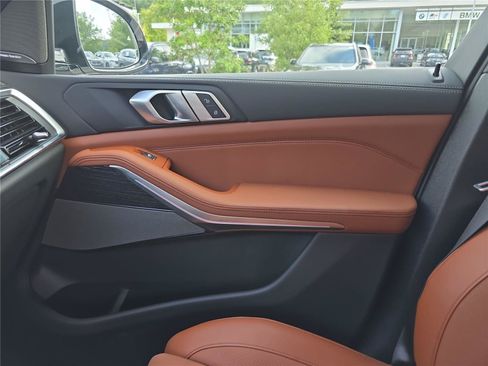 New 2026 BMW X5 xDrive40i w/ M Sport Package AWD/4WD image 23