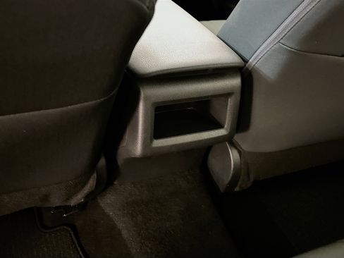 Used 2024 Toyota Camry LE image 28