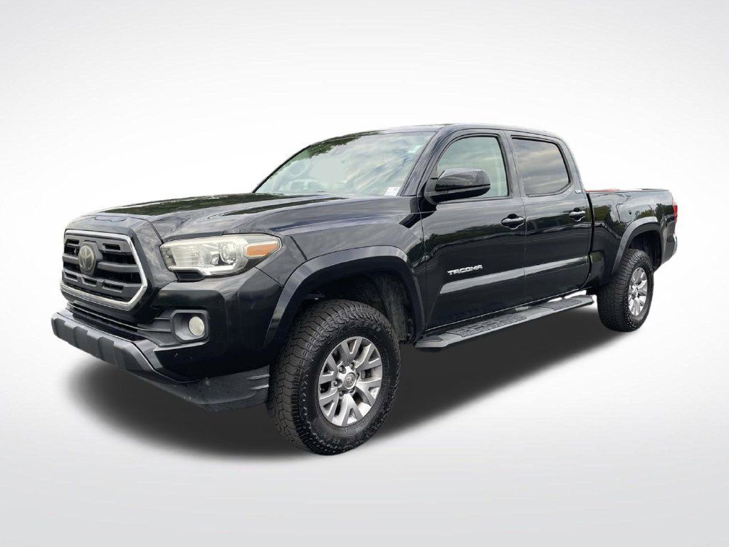Used 2018 Toyota Tacoma SR5 RWD image 3