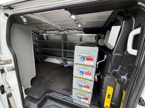 Used 2019 Ford Transit 250 130 Low Roof RWD image 14
