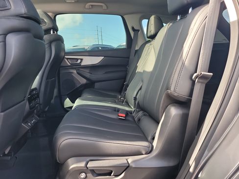 Used 2024 Acura MDX SH-AWD image 11