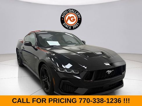 Used 2025 Ford Mustang GT RWD image 1