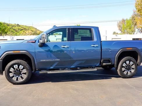 New 2026 GMC Sierra 2500 Denali w/ Denali Reserve Package AWD/4WD image 8