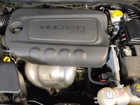 Used 2019 Jeep Cherokee Limited image 30